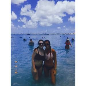 Meet your Posher, Kaitlyn